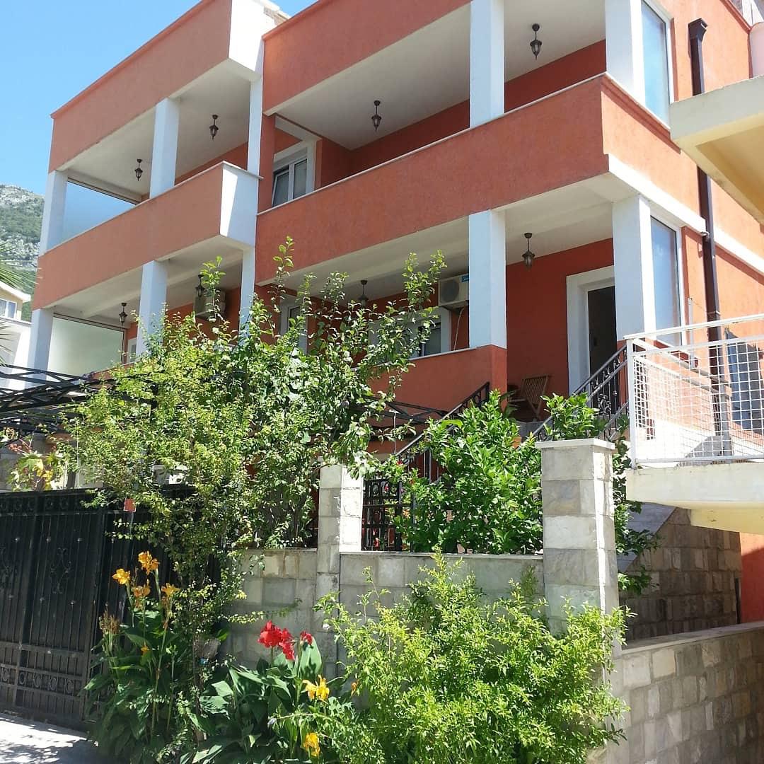 Kuća-na-prodaju--Sutomore