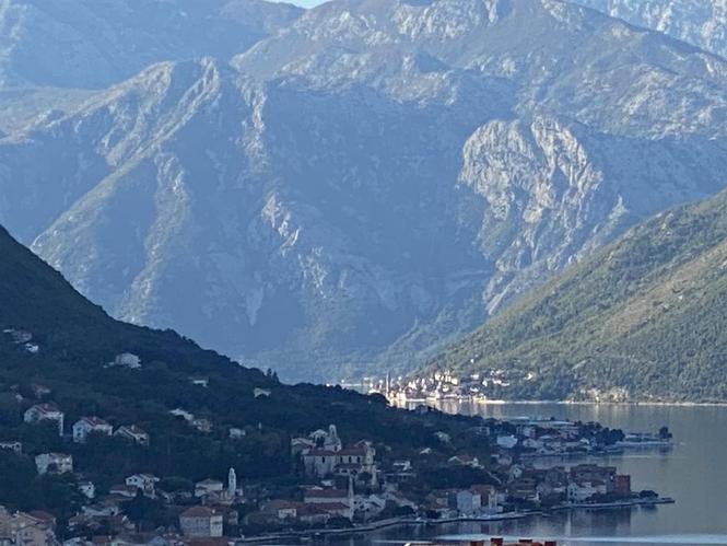 Prodajem stan u Dobroti, Kotor