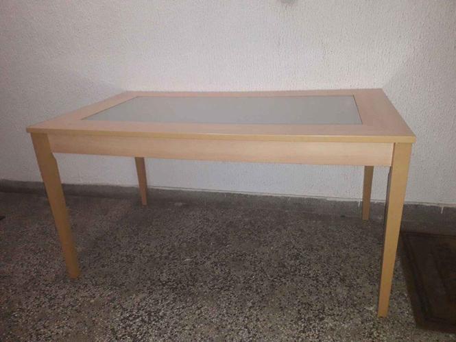 Prodajem sto 25 eura 068315898