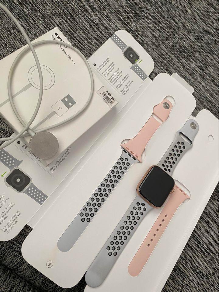 Apple-watch-series-4-Ful-Pack