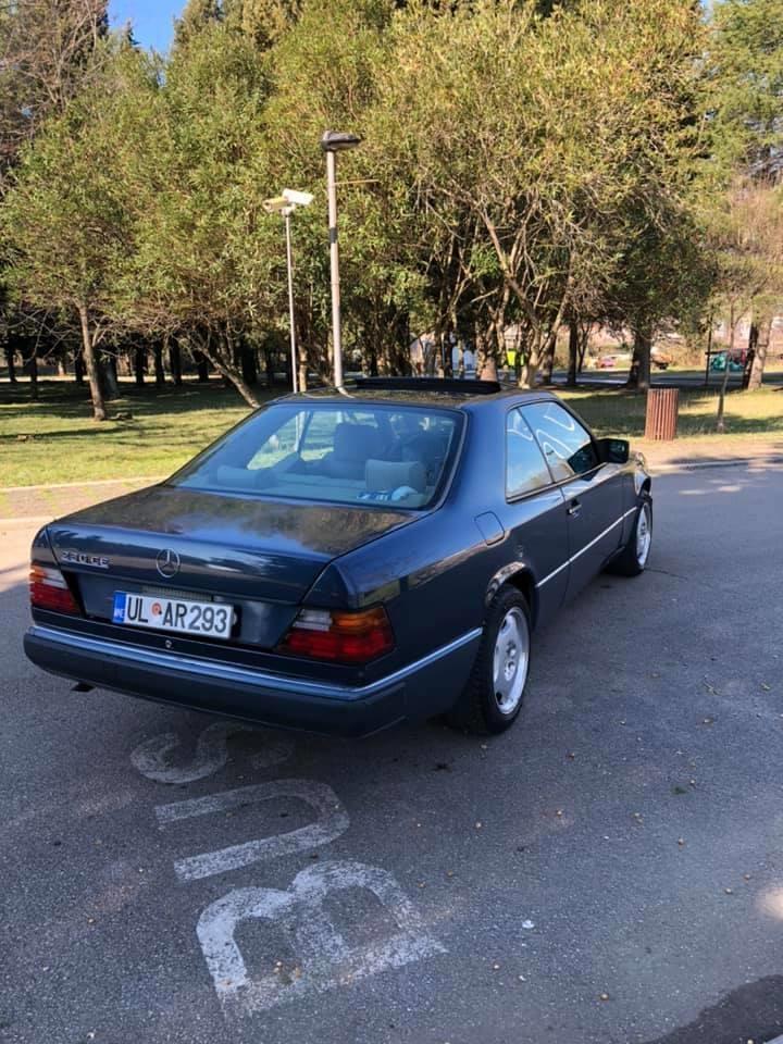 Mercedes-E230-1993--God
