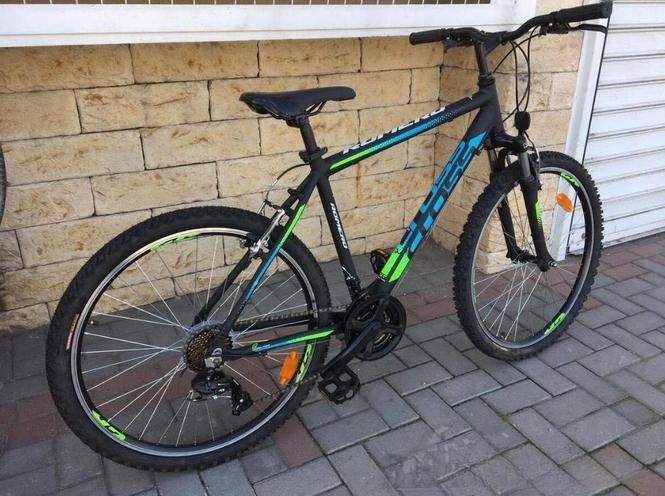 Cross - Romero Blue
