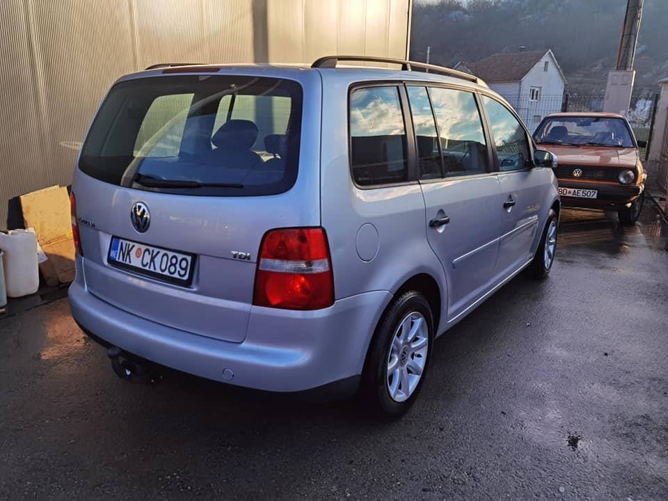 VW-Touran-1-9-77-kw-DSG-2006--7-siceva-reg-godinu--4-zimske