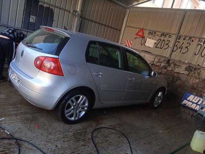 Prodajem golf 5