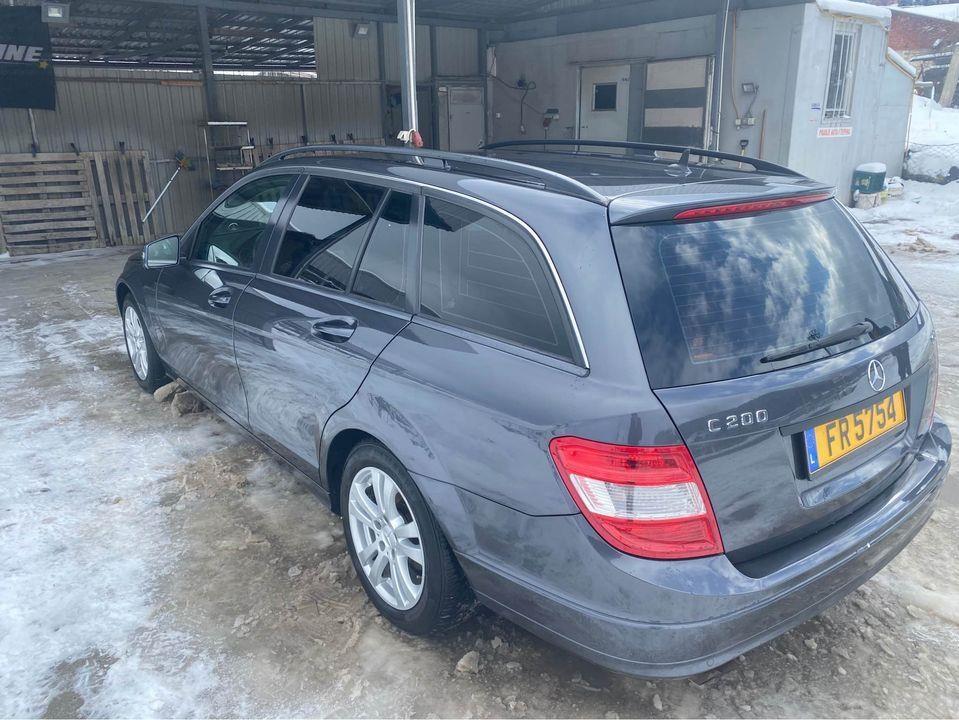 MercedesC200