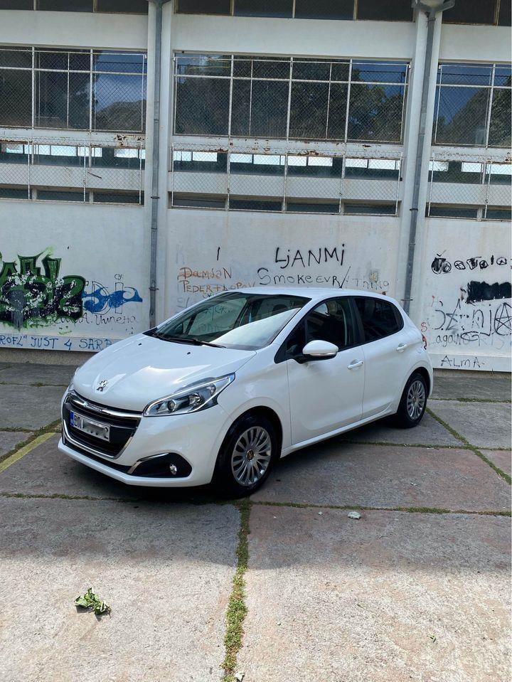 Peugeot-208-1-6-HDI-2016-God-79-000-Km-Kao-Nov