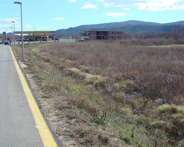 Plac povrsine 1727 m2 Budva