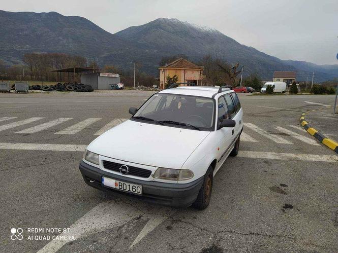 Opel astra
