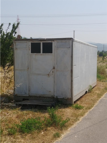 Prodajem polovan radnički kontejner