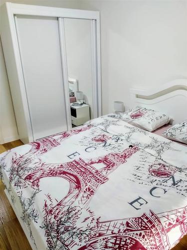 IZDAVANJE, JEDNOSOBAN LUX NAMJESTEN CENTRAL POINT
