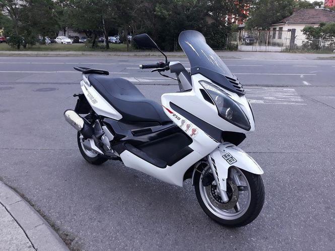 PEDA GRAMPUS 250 cc2014 hitno