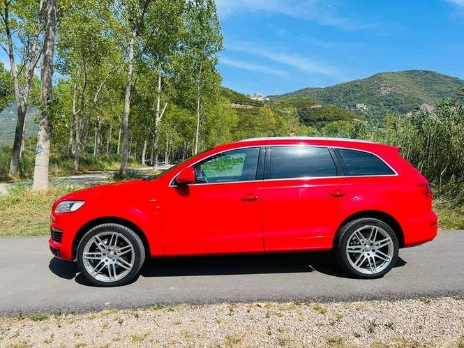 AUDI Q7