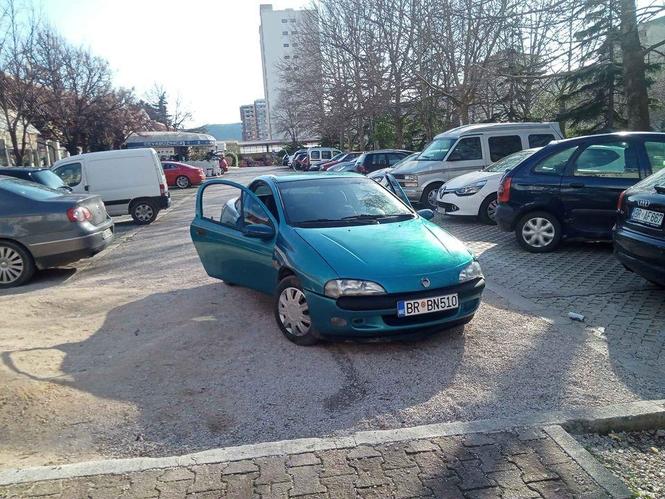 Opel tigra 1.4 benzin 96 god nije reg