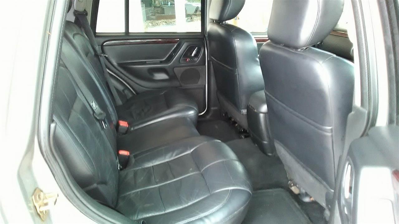 Jeep-Grand-Cherokee--02