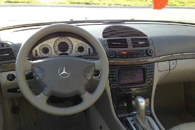 Mercedes-Benz-320-Avangarde