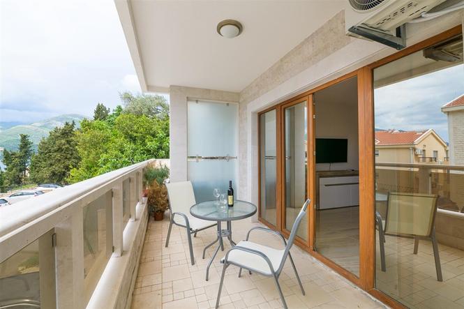 Nov stan 52m2, Donja Lastva, Tivat