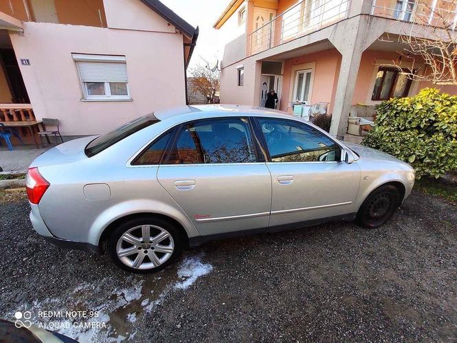 Prodaje se Audi A4
