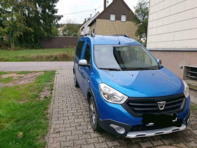 Ducia Dokker Stepway