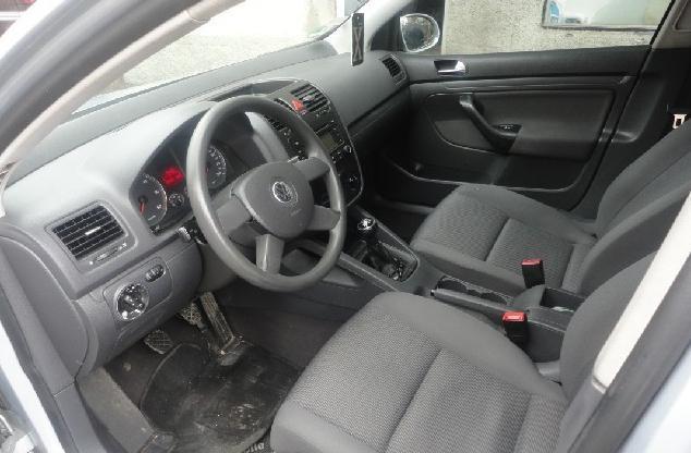 Volkswagen---Golf-5-TDI
