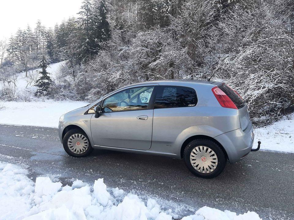 PRODAJEM--fiat-grande-punto-1-9-88kw