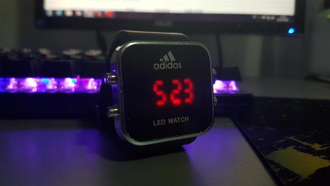 ADIDAS  LED WATCH 20e