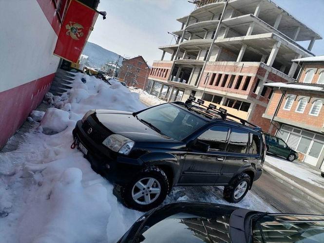 Nissan X Trail 2.2 DCI 2005 godina