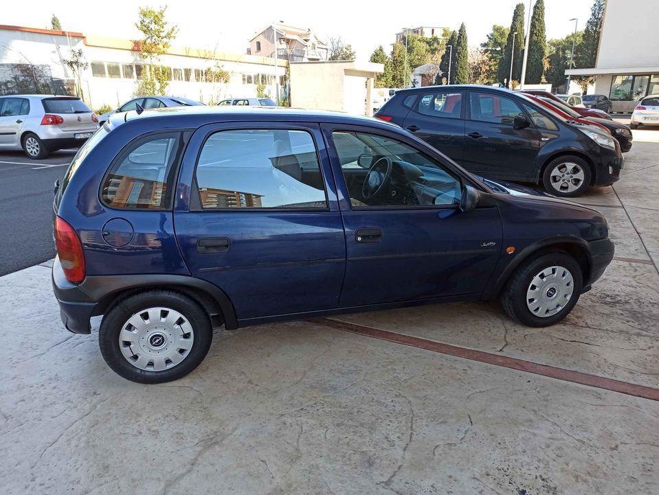 Opel-corsa-1-4-benzin