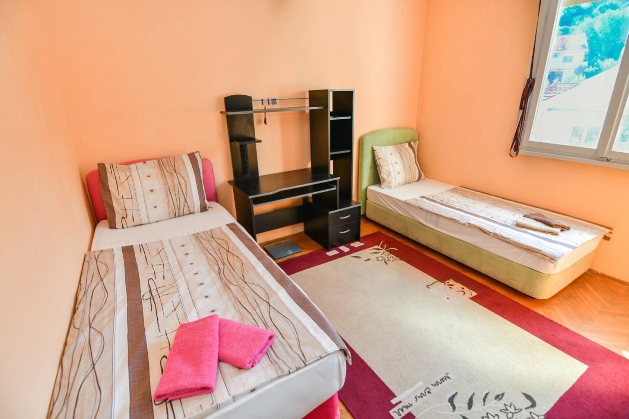 Apartmani-Dabović-Bijela