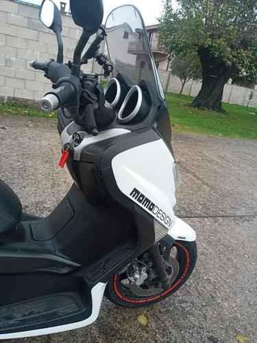 Yamaha x-max 2011 godina