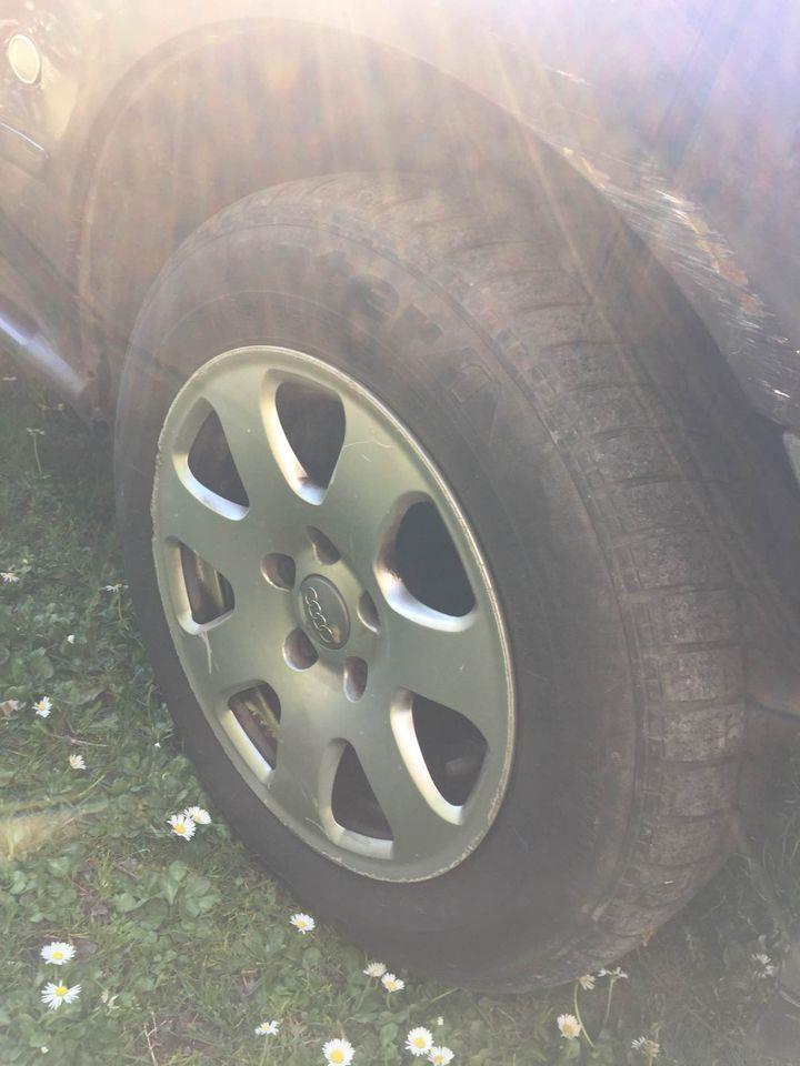 Audi-A4-1-6-benzin