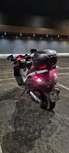 Peugeot satelis 400cc 2010god.