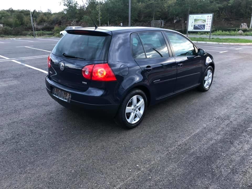 --PRODAJE-SE-VW-GOLF-5