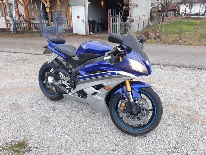 R6 600 kubika 2006 god