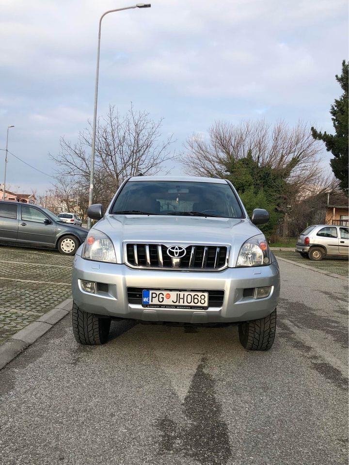 Toyota-Land-Cruiser