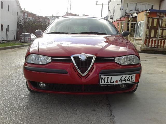 Alfa Romeo 156 1.9 JTD -01