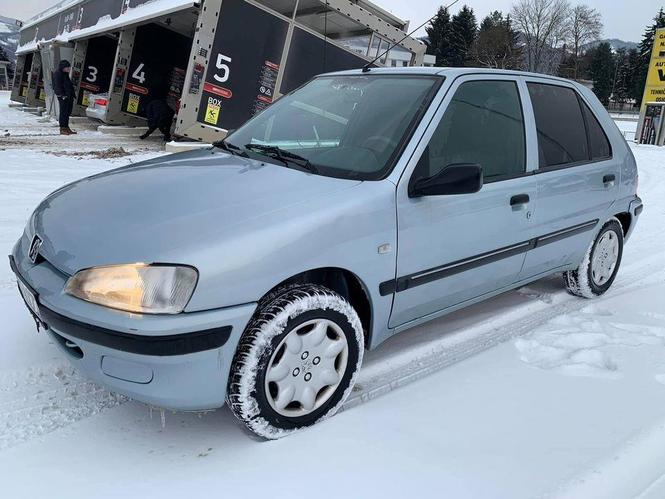 Peugeot 106 xs 2003 god