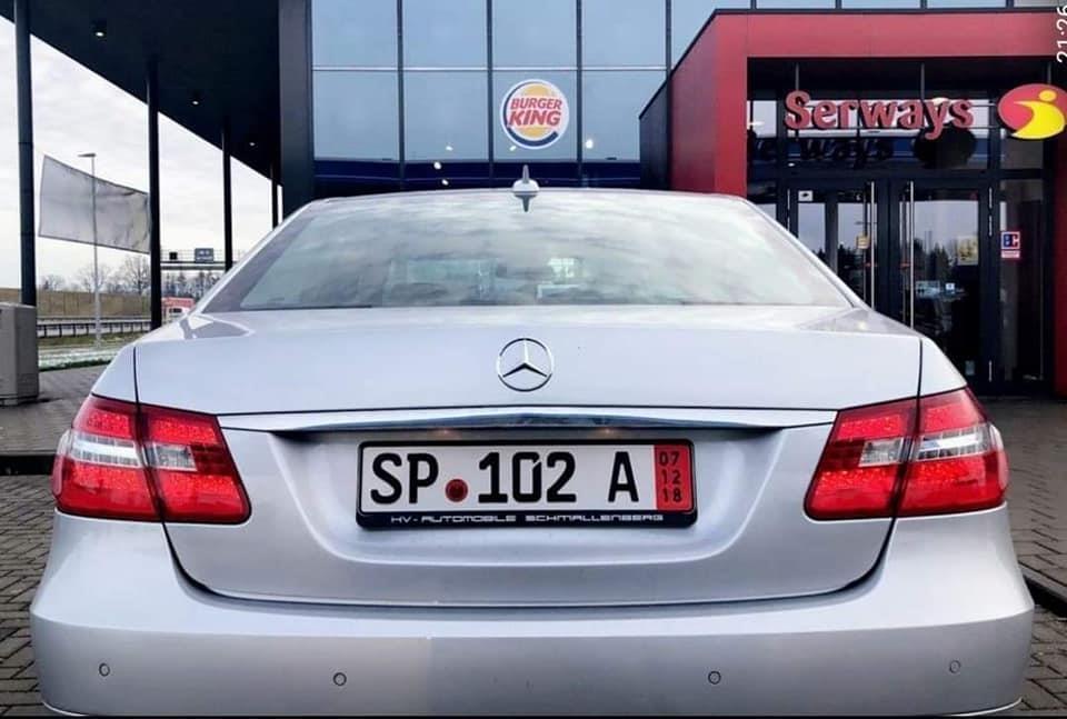 MERCEDES-E220