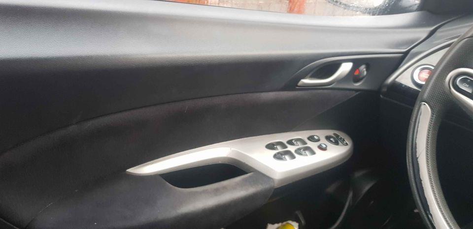 Honda-Civic-2-2cdti