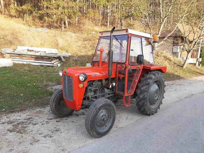 TRAKTOR IMT 539