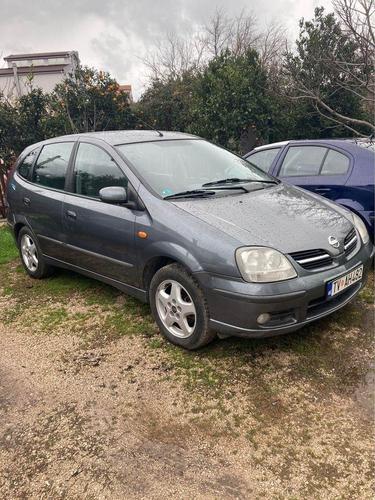 Nissan Almera Tino