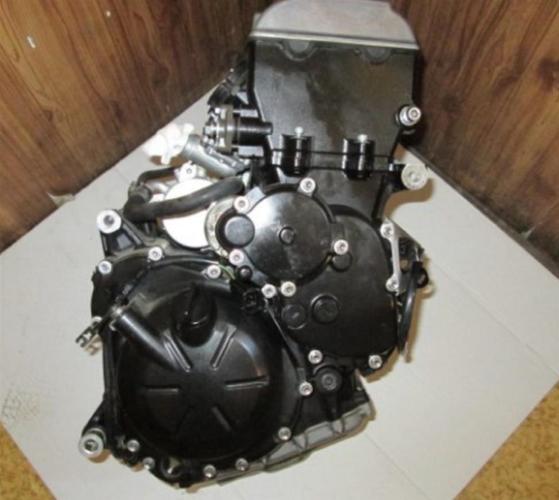 Masina kawasaki zx6r 