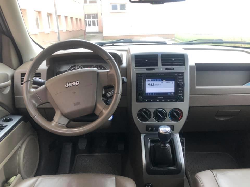 JEEP-PATRIOT--2-0-103-KW-4x4--2007-god
