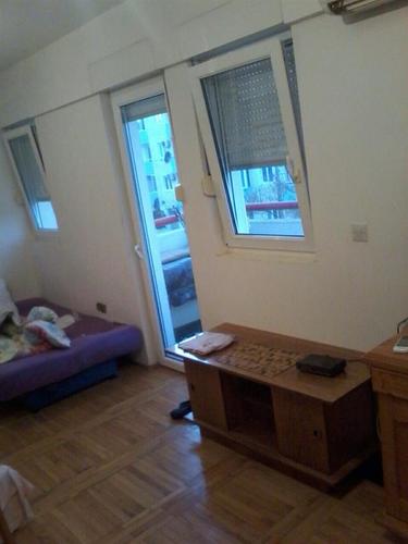 PRODAJA, GARSONJERA STARI AERODROM