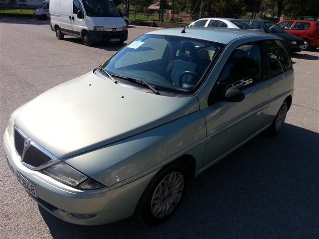 Lanci Ypsilon -01 zamena uz moju doplatu