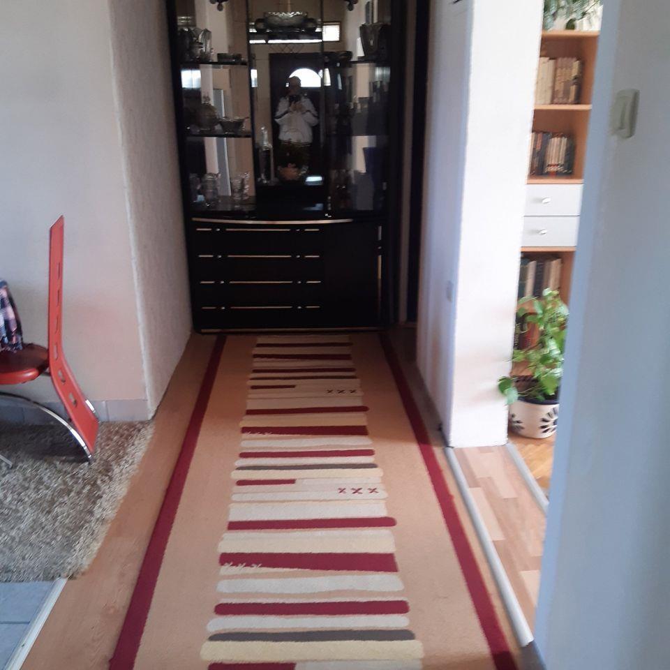 Izdaje-se-dvosoban-stan-u-Maslinama-u-sklopu-kuce-u-blizini-