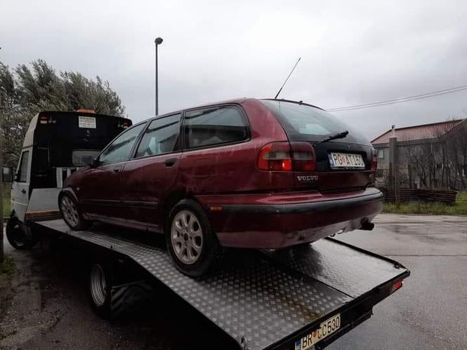 Prodajem volvo v 40