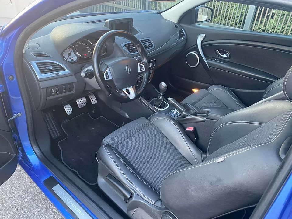 Renault-Megane-2010god--SPORT-2-0-118KW-160ks-DIZEL--Presao-