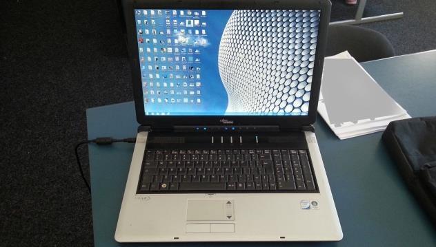 FujitsuSiemens Amilo Xi 1554