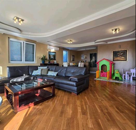 IZDAVANJE!Kuca sa spratom povrsine 120m2,Podgorica,Malo brdo