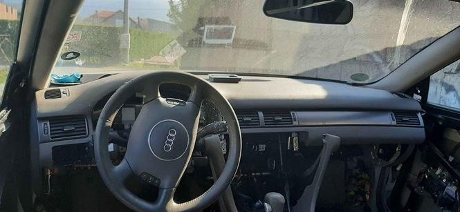 Prodajese audi a6 2.5 motor